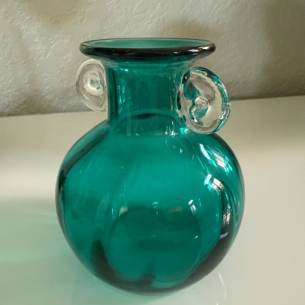 Vintage Hand Blown Teal Green Art Glass Vase with Applied Clear Glass Handles - Picture 6 of 6